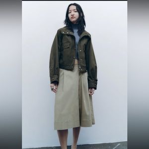 ZARA 
CROPPED POCKET BOMBER